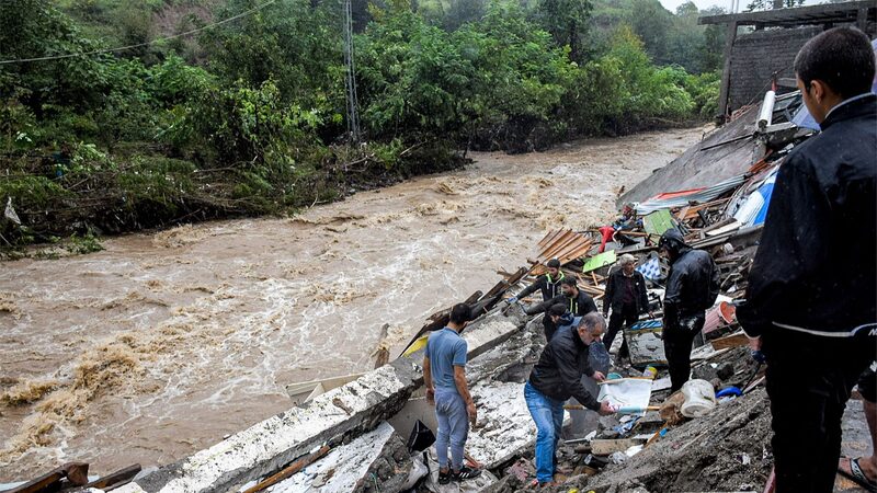 15 Lives Lost in Iran’s Southern Flash Flood 🌊😢 15_Lives_Lost_in_Iran_s_Southern_Flash_Flood___
