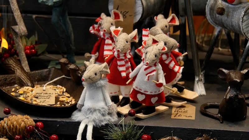 2024_Holiday_Spending_to_Surge_by_3_5_____ video poster