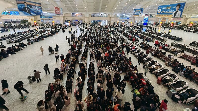 250M__Trips_in_a_Day____China_s_Spring_Festival_Travel_Rush_Peaks__