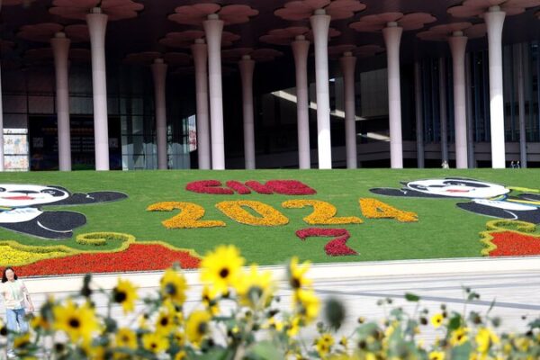 7th CIIE Wraps Up with Record $80B Deals & Global Buzz 🌏✨ 7th_CIIE_Wraps_Up_with_Record__80B_Deals___Global_Buzz___