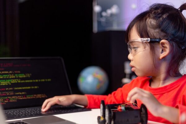 AI Revolution in Education: Teachers’ Roles Redefined, Says Expert 🎓🤖 AI_Revolution_in_Education__Teachers__Roles_Redefined__Says_Expert___