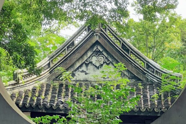 Ancient Chinese Wisdom: Where Nature Meets Architecture 🌿🏯 Ancient_Chinese_Wisdom__Where_Nature_Meets_Architecture___