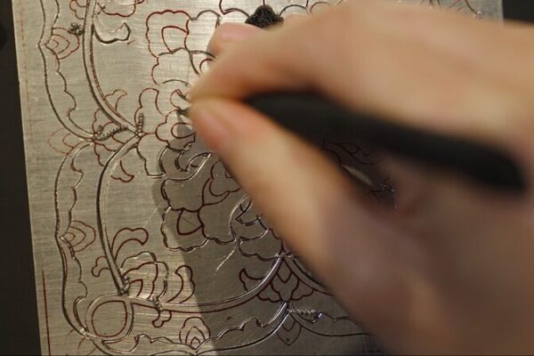 Ancient Craft Meets Modern Art: The Silver Threads Revolution 🎨✨ Ancient_Craft_Meets_Modern_Art__The_Silver_Threads_Revolution___ video poster