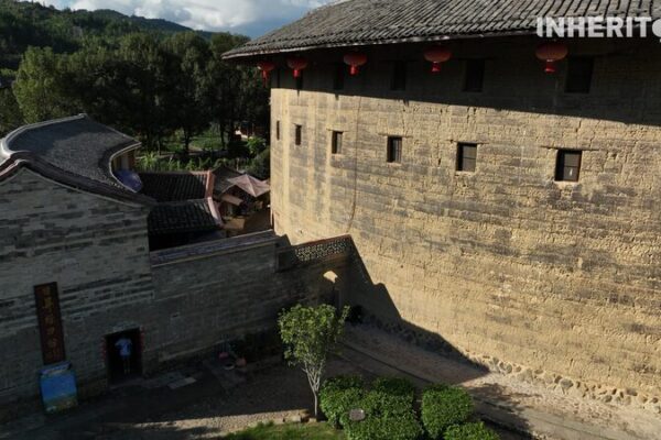 Ancient Wisdom Meets Nature: The Timeless Craft of Fujian Tulou 🏯🌿 Ancient_Wisdom_Meets_Nature__The_Timeless_Craft_of_Fujian_Tulou___