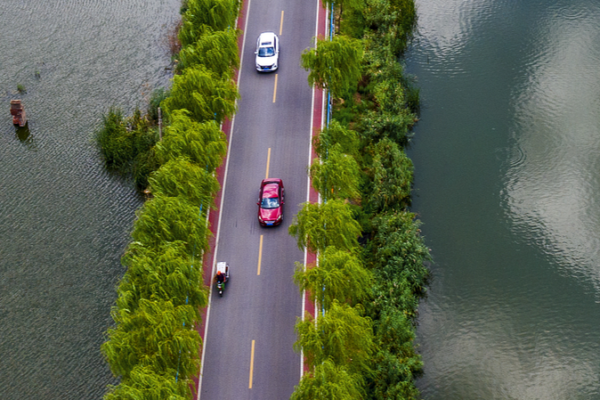 Anhui’s Stunning Water-Sky Landscape Goes Viral 🌅✨ Anhui_s_Stunning_Water_Sky_Landscape_Goes_Viral___