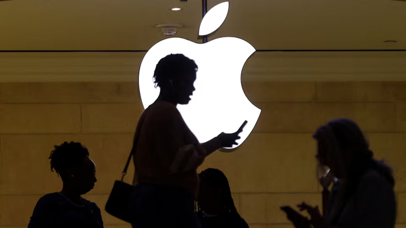 Apple___Meta_in_AI_Team_Up_Talks__WSJ_Reports___ - 🌍NewspaperAmigo – Your Global News Buddy 🗞️ Apple___Meta_in_AI_Team_Up_Talks__WSJ_Reports___