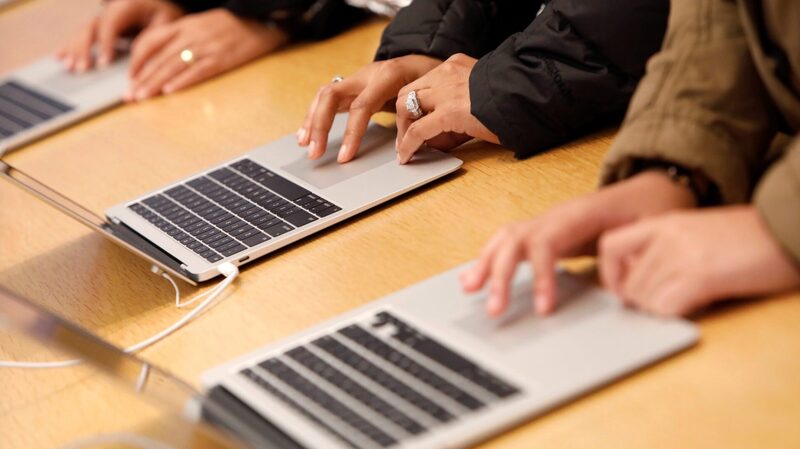 Apple_s_M4_Macs_to_Boost_AI_Power__Launching_Late_2024___