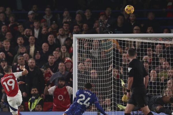 Arsenal’s Title Hopes Fade After Chelsea Draw ⚽🔥 Arsenal_s_Title_Hopes_Fade_After_Chelsea_Draw___