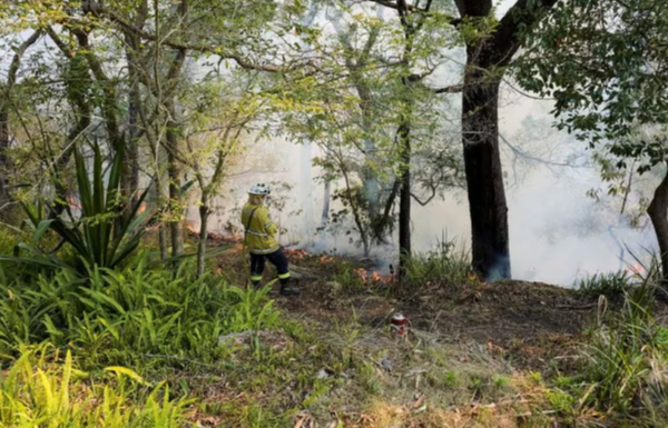Australia Battles Scorching Heat Wave Amid ‘Extreme’ Bushfire Alerts 🌞🔥 Australia_Battles_Scorching_Heat_Wave_Amid__Extreme__Bushfire_Alerts___