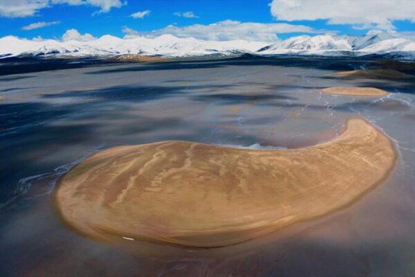 Autumn Magic in Tibet: Sand Dunes & Stunning Landscapes 🌄 Autumn_Magic_in_Tibet__Sand_Dunes___Stunning_Landscapes__ video poster