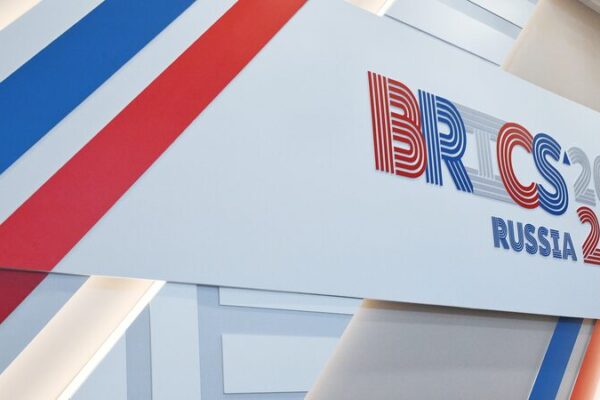 BRICS Faces Key Balancing Act: Growth vs. Efficiency ๐โจ BRICS_Faces_Key_Balancing_Act__Growth_vs__Efficiency___