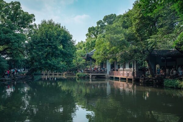 Beat the Heat in Wuxi’s Timeless Gardens 🌳✨ Beat_the_Heat_in_Wuxi_s_Timeless_Gardens___