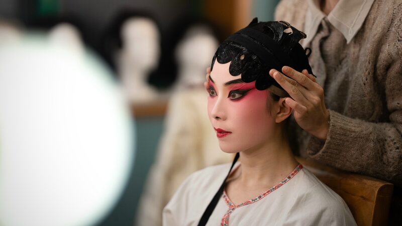 Behind the Scenes: ‘Legend of the White Snake’ Shines in Kunqu Opera Behind_the_Scenes___Legend_of_the_White_Snake__Shines_in_Kunqu_Opera