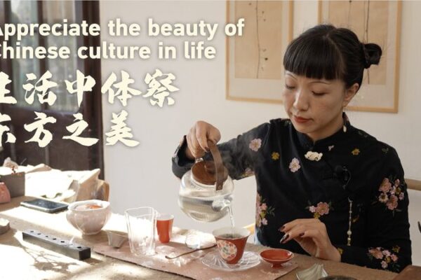 Beijing Artist Blends East & West in Hutong Life ๐ธ๐ต Beijing_Artist_Blends_East___West_in_Hutong_Life___ video poster
