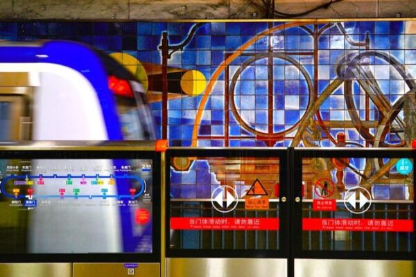 Beijing Subway Murals Showcase China’s Ancient Innovations 🌟🚇 Beijing_Subway_Murals_Showcase_China_s_Ancient_Innovations___