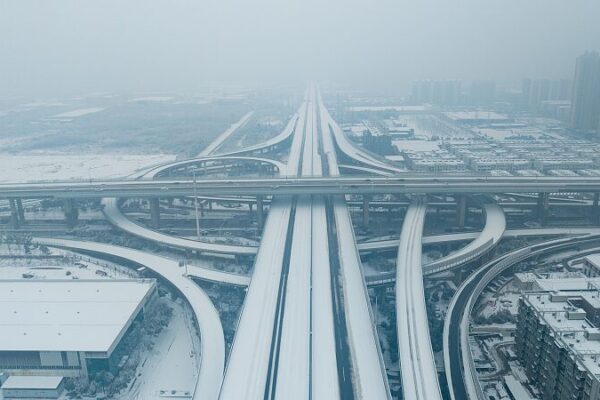 Blizzards & Traffic Jams: How China Tackles Extreme Weather Travel Chaos 🌨️🚗 Blizzards___Traffic_Jams__How_China_Tackles_Extreme_Weather_Travel_Chaos____