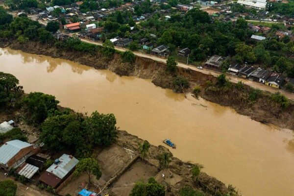 Bolivia Braces as Heavy Rains Wreak Havoc on 250K+ Homes 🌧️🏠 Bolivia_Braces_as_Heavy_Rains_Wreak_Havoc_on_250K__Homes____