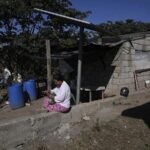 __Breaking_the_Poverty_Trap__How_Governments_Can_Reach_the_Most_Vulnerable