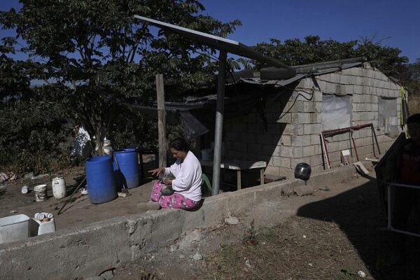🌍 Breaking the Poverty Trap: How Governments Can Reach the Most Vulnerable __Breaking_the_Poverty_Trap__How_Governments_Can_Reach_the_Most_Vulnerable