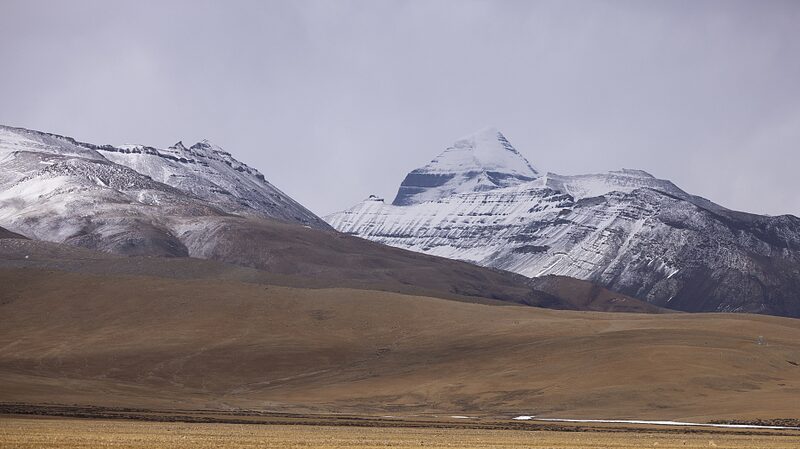 Breathtaking Winter Views at Mount Kailash in China’s Xizang Region ❄️🏔️ Breathtaking_Winter_Views_at_Mount_Kailash_in_China_s_Xizang_Region_____ video poster