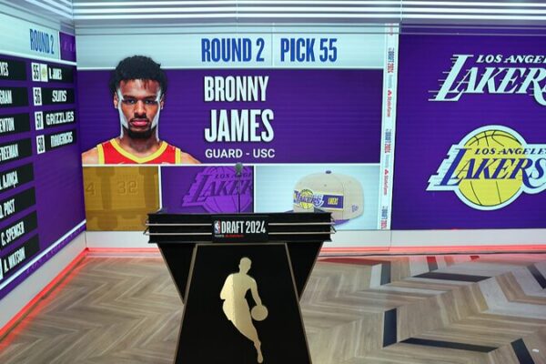 Bronny James Joins Lakers: NBA’s First Father-Son Duo! 🏀👨👦 Bronny_James_Joins_Lakers__NBA_s_First_Father_Son_Duo_____