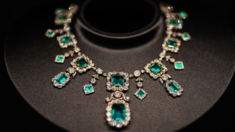 CIIE_2024_Sparkles_with_Luxury___Innovation____