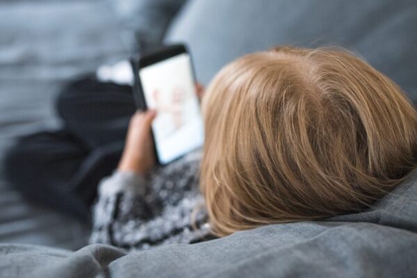 📱 California Schools Go Phone-Free to Boost Student Mental Health __California_Schools_Go_Phone_Free_to_Boost_Student_Mental_Health