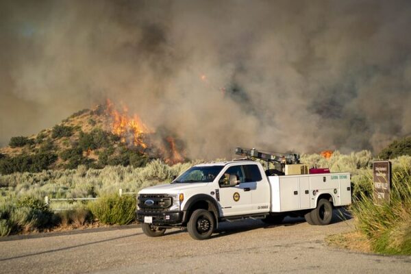 California Wildfires Intensify as Blazes Spread Rapidly 🌲🔥 California_Wildfires_Intensify_as_Blazes_Spread_Rapidly___