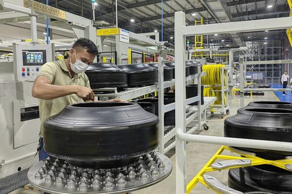 🚀 Cambodia’s BRI-Backed Zone Sees 38.3% Trade Surge! __Cambodia_s_BRI_Backed_Zone_Sees_38_3__Trade_Surge_