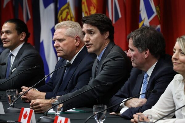 Canada Unites to Counter Potential Trump Tariffs ๐๐จ๐ฆ Canada_Unites_to_Counter_Potential_Trump_Tariffs____