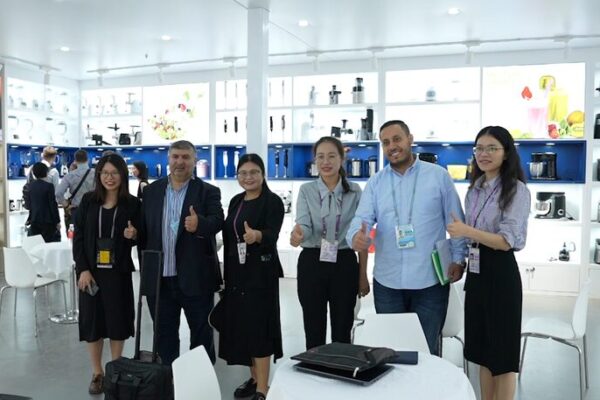 🌏 Canton Fair 134th Edition Kicks Off with Global Buzz! __Canton_Fair_134th_Edition_Kicks_Off_with_Global_Buzz_ video poster