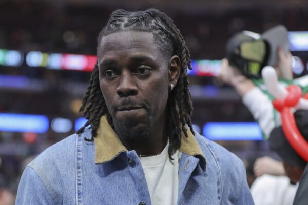 Celtics’ Jrue Holiday Sidelined Indefinitely with Mysterious ‘Dead Arm’ Injury 🏀💔 Celtics__Jrue_Holiday_Sidelined_Indefinitely_with_Mysterious__Dead_Arm__Injury___