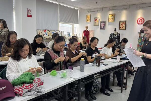Changde Classes Empower Women with Free Skills & Community 🌸✨ Changde_Classes_Empower_Women_with_Free_Skills___Community___