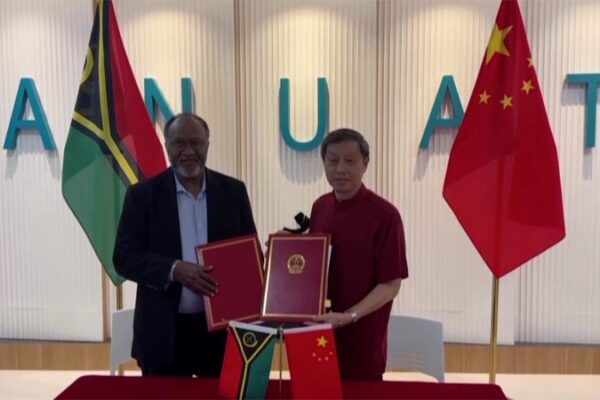 China Delivers 35-Tonne Aid Package to Vanuatu Post-Earthquake 🌏🤝 China_Delivers_35_Tonne_Aid_Package_to_Vanuatu_Post_Earthquake___ video poster