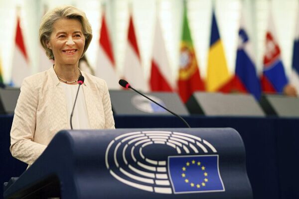 China-EU Ties Strengthen as Li Congratulates von der Leyen China_EU_Ties_Strengthen_as_Li_Congratulates_von_der_Leyen