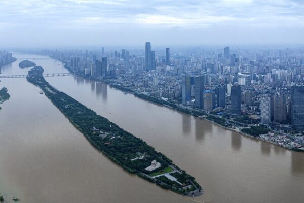 China Issues Yellow Alert as Heavy Rain Batters Multiple Regions ๐ง๏ธ๐จ China_Issues_Yellow_Alert_as_Heavy_Rain_Batters_Multiple_Regions____