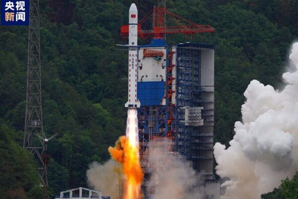 China Launches High-Tech Satellite 🛰️: A New Eye in the Sky! China_Launches_High_Tech_Satellite_____A_New_Eye_in_the_Sky_