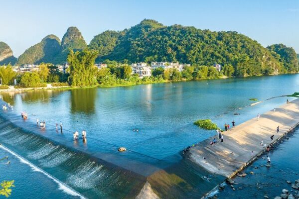 China Leads Climate Action: U.S. Expert Highlights Progress 🌱🇨🇳 China_Leads_Climate_Action__U_S__Expert_Highlights_Progress____