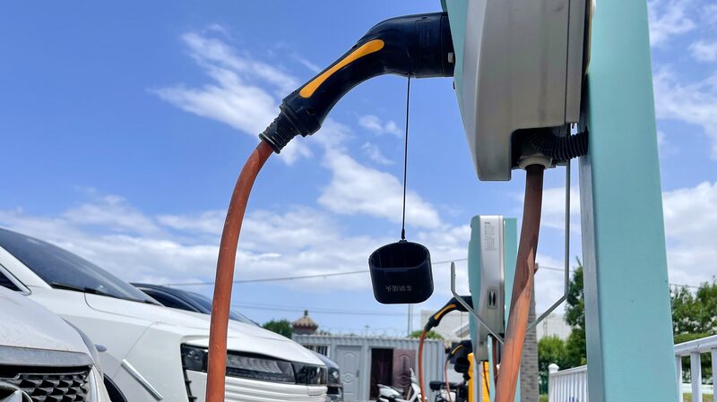 China Pushes Back on EUโs EV Tariff Accusations ๐๐ China_Pushes_Back_on_EU_s_EV_Tariff_Accusations___