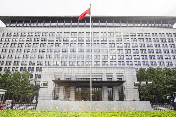 China Pushes Dialogue as EU Trade Tensions Heat Up 🌍💼 China_Pushes_Dialogue_as_EU_Trade_Tensions_Heat_Up___