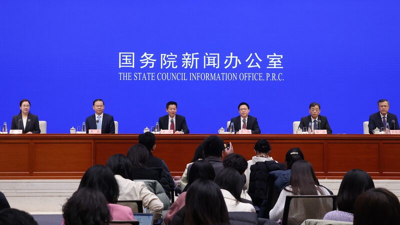 China_Unveils_Bold_Market_Reforms_to_Boost_Investments___