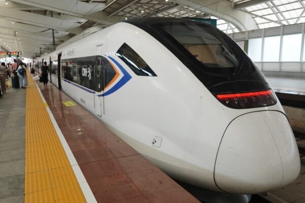 China Unveils Next-Gen Bullet Train Tech 🚄💨 China_Unveils_Next_Gen_Bullet_Train_Tech___