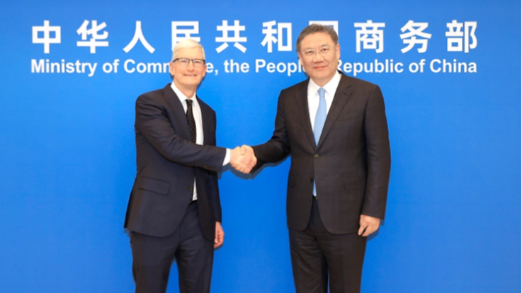 China_Welcomes_Apple_s_Expansion_in_High_Tech_Sectors_During_Minister_CEO_Talks - 🌍NewspaperAmigo – Your Global News Buddy 🗞️ China_Welcomes_Apple_s_Expansion_in_High_Tech_Sectors_During_Minister_CEO_Talks
