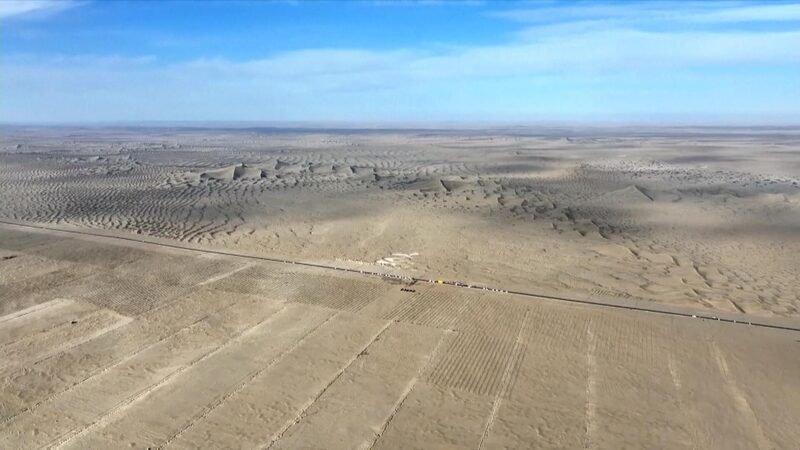 China_Wraps_Taklimakan_Desert_in_Green_Belt__Pushes_Forward - 🌍NewspaperAmigo – Your Global News Buddy 🗞️ __China_Wraps_Taklimakan_Desert_in_Green_Belt__Pushes_Forward
