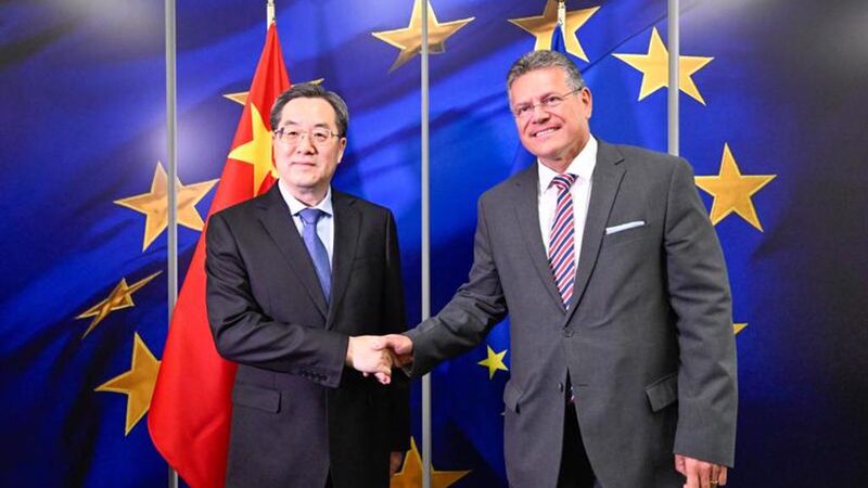 China___EU_Boost_Green_Partnership___Amid_EV_Tariff_Tensions - 🌍NewspaperAmigo – Your Global News Buddy 🗞️ China___EU_Boost_Green_Partnership___Amid_EV_Tariff_Tensions