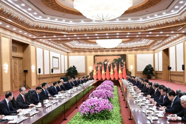China & Vietnam Boost Ties 🌏: Trade Surges, Rail Links Expand! China___Vietnam_Boost_Ties____Trade_Surges__Rail_Links_Expand_ video poster
