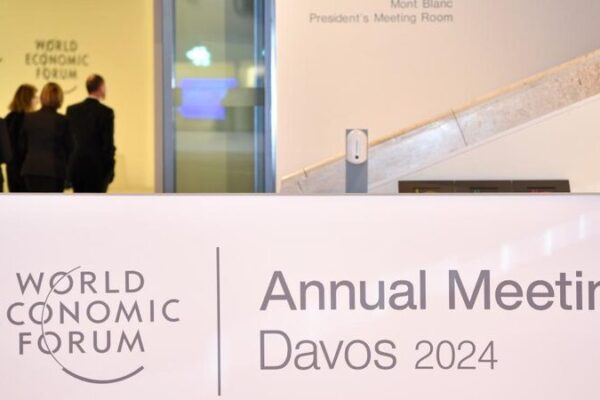 China & WEF Push for Fair Global Trade at Davos 2024 🌐💼 China___WEF_Push_for_Fair_Global_Trade_at_Davos_2024___