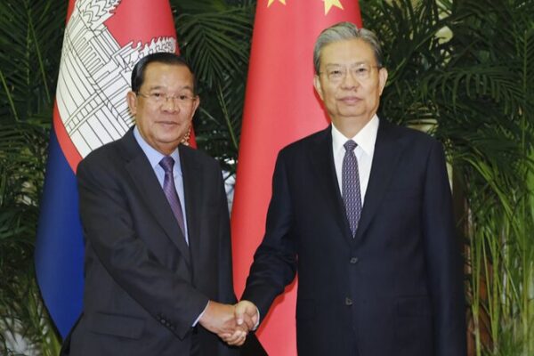 China and Cambodia Strengthen Ties in High-Level Meeting 🇨🇳🤝🇰🇭 China_and_Cambodia_Strengthen_Ties_in_High_Level_Meeting______