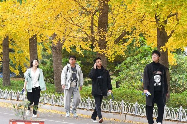 China’s 2025 Graduate Boom: 12.22 Million Enter the Workforce ππ China_s_2025_Graduate_Boom__12_22_Million_Enter_the_Workforce___