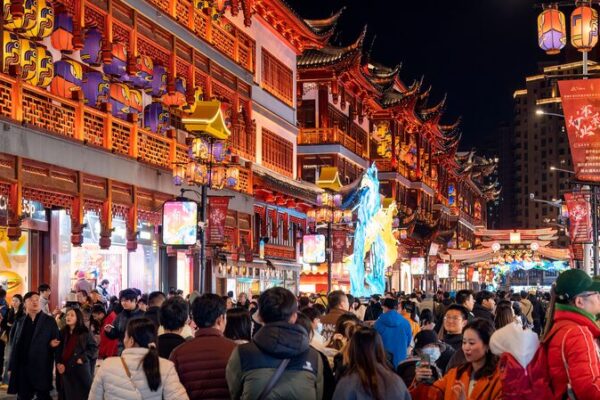 China’s 2025 New Year Boom: Travel & Spending Soar 🎉✈️ China_s_2025_New_Year_Boom__Travel___Spending_Soar____